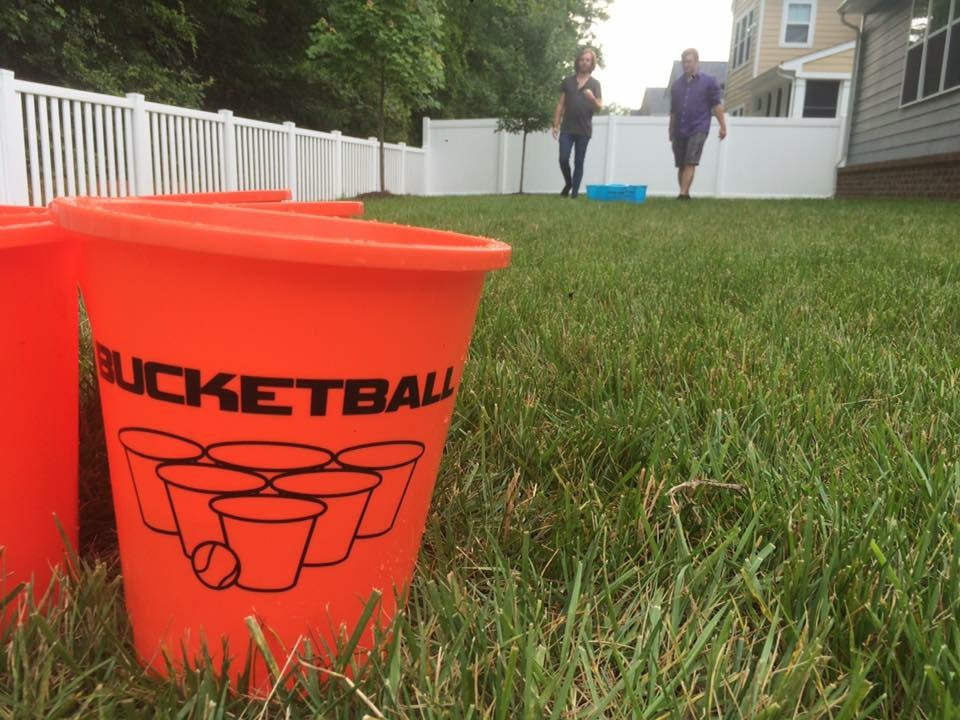 Bucket Lawn Pong